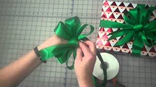 How to Make a 3 Loop Gift Bow by Lisa&#39;s Gift Wrappers