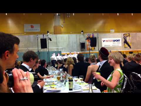 "Ye singers in this hall" - SkitSKÖNt