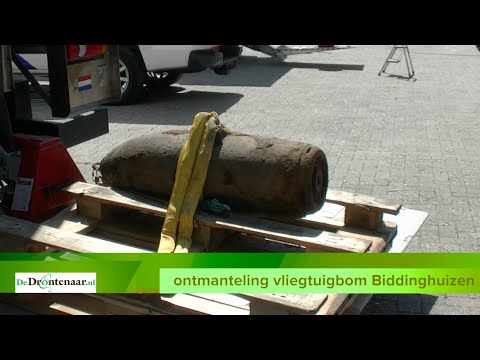 VIDEO | Engelse vliegtuigbom bij Biddinghuizen ontmanteld: „Een geluksmomentje” VIDEO | Engelse vliegtuigbom bij Biddinghuizen ontmanteld: „Een geluksmomentje”