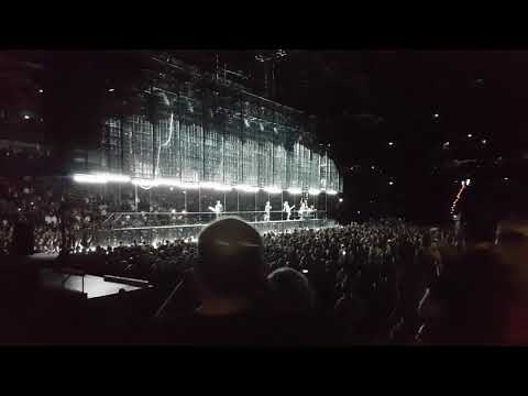 U2 Zoo Station & Stay & Wild Horses Hamburg 03 10 2018