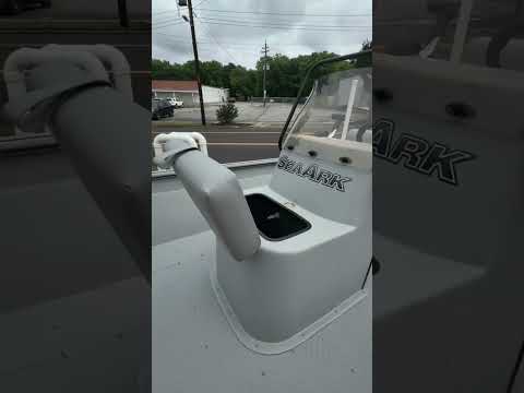 2025 SeaArk Shadow 18 j Center console Boat