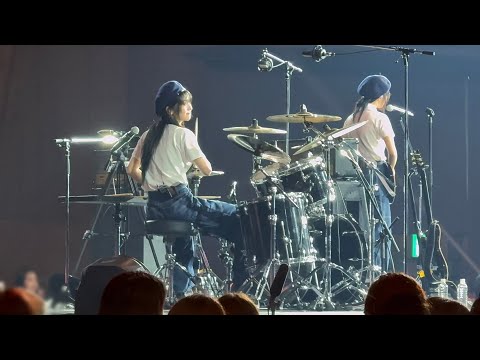QWER - 가짜 아이돌 (FAKE IDOL) Chodan 쵸단 Drum Cam (KCON JAPAN 2025 ARTIST STAGE)