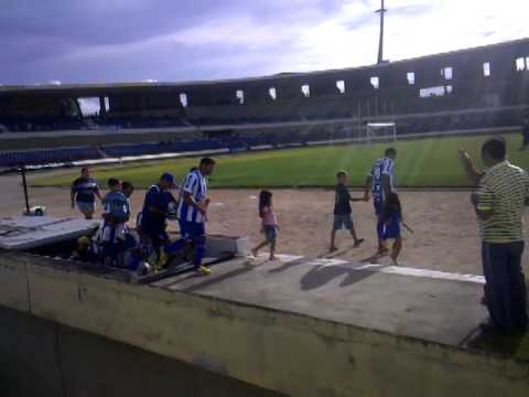 CSA 2 x 1 Treze - 05/01/14 - Entrada dos jogadores .