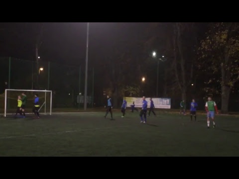 30.11 Castorama Korona (niebieskie) - Politechnika ORA (zielone)