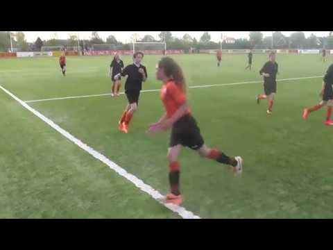 11 mei 2015 VV De Meern D3 - DESTO D1 com 2-5 mooie actie Angelo