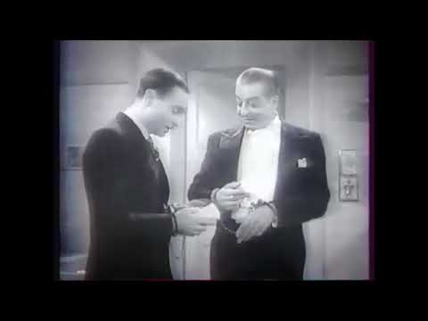 Derrière la Façade - Extrait