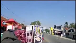 Download lagu viral truk oleng parah sampai terguling mp3