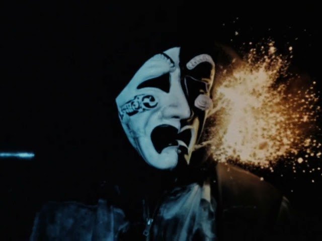 Video zu 'Century' ansehen