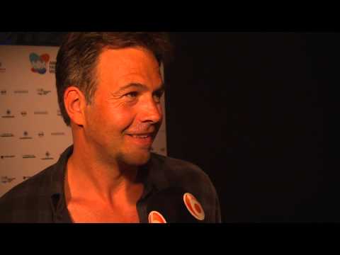 Tony Cohen moet acclimatiseren na zijn show | SBS6 Beauty | Amsterdam Fahsion Week