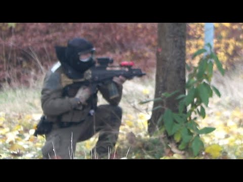 PSA + GSG 9 + Fliegergruppe BPOL üben auf BPOL-Übungsgelände in Swisttal-Heimerzheim am 01.12.22
