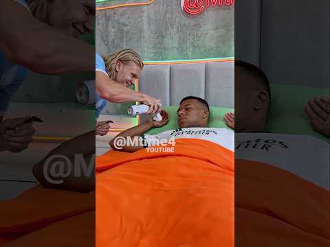 Mbappé se nepohnul… Ale jiná ruka ano ????????️ #parodie #fotbal #haaland