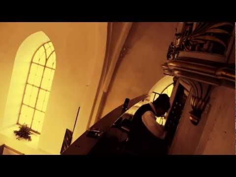 "CAREFULL". FREE IMPRO PIPE ORGAN.  NO 86 C