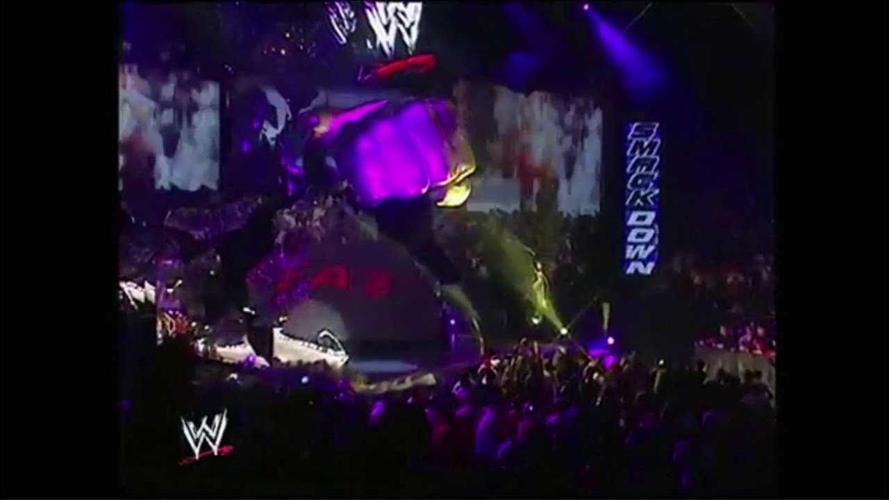 [Re-Upload] Eddie Guerrero Debuts New Theme Song, “I’m Your Papi” (Smackdown 09.09.2005)