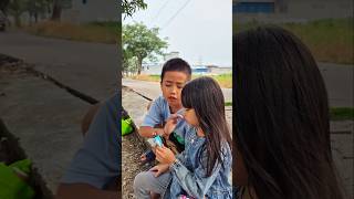 Download lagu Adam gives Aulia snacks #trendingshorts mp3 Download lagu Adam gives Aulia snacks #trendingshorts mp3