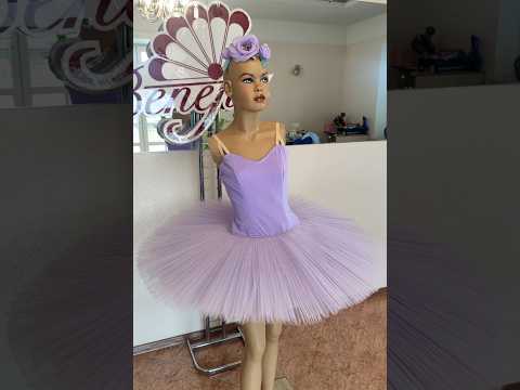 Costum profesional de balet de bază T 0014D - video 3