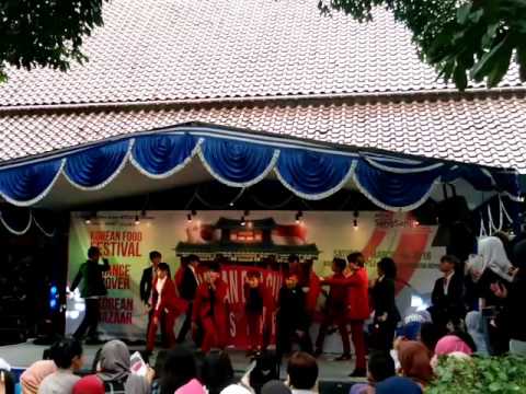 160319 SEVENTEAM - Rock & Mansae + Adore U Remix at Korean Food Festival - PSJ UI