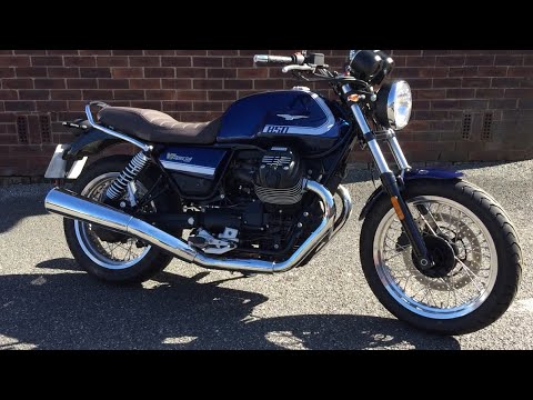 2022 Moto Guzzi V7 Special @mcobikes