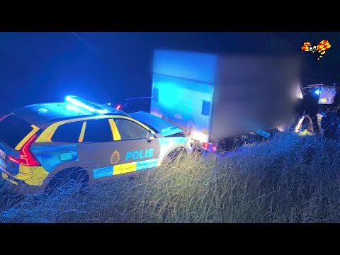 Backar på polisen med lastbil – dramatisk biljakt i Blekinge fångas på film