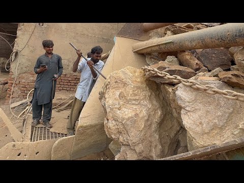 BIG ROCK 🪨 Crusher Machine - FULL Powerfull Process A Giant in Action-Big Rock Crushing