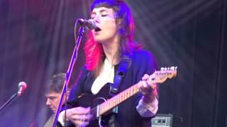 "Sisters", Cate Le Bon - Halfway Festival, Juin 2017