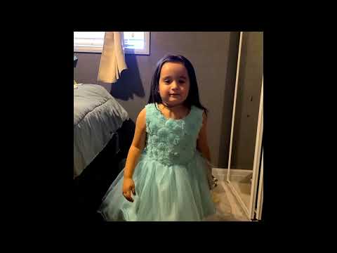 Analicia y su Vestido Azul