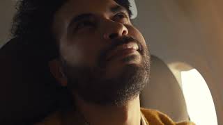 Alaska Airlines Room to move, and then some