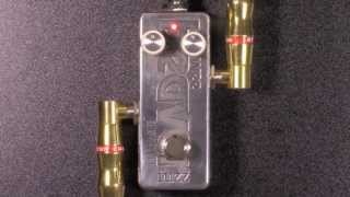 Video thumbnail for El Músico Loco Wee Beaver Fuzz Review - BestGuitarEffects.com by Best Guitar Effects