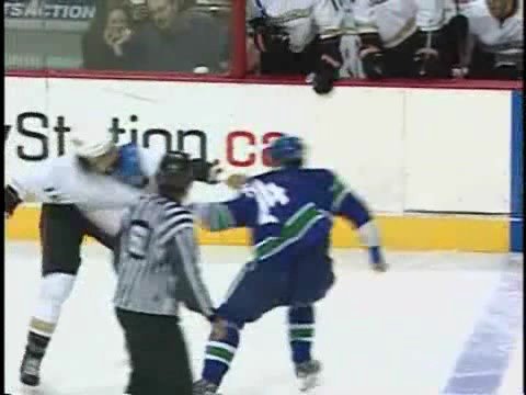 George Parros vs Darcy Hordichuk