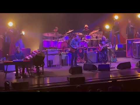 TEDESCHI TRUCKS BAND- STAND BACK Allman Brothers Cover Incredible Vocal by Gabe at Hard Rock Orlando