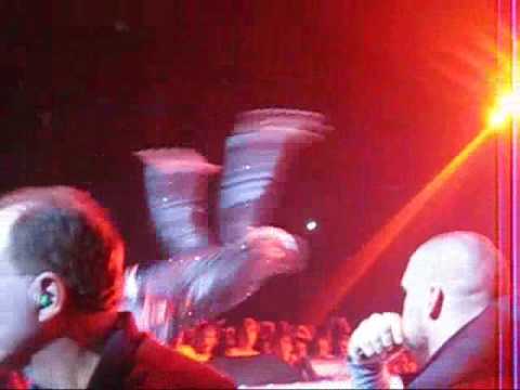 apl.de.ap dance BLACK EYED PEAS Detroit Concert 2010