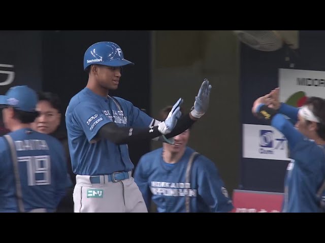 【8回表】初球を捉えた!! ファイターズ・万波中正 左中間スタンドへ今季第7号特大ソロHR!! 2025年5月6日 オリックス・バファローズ 対 北海道日本ハムファイターズ