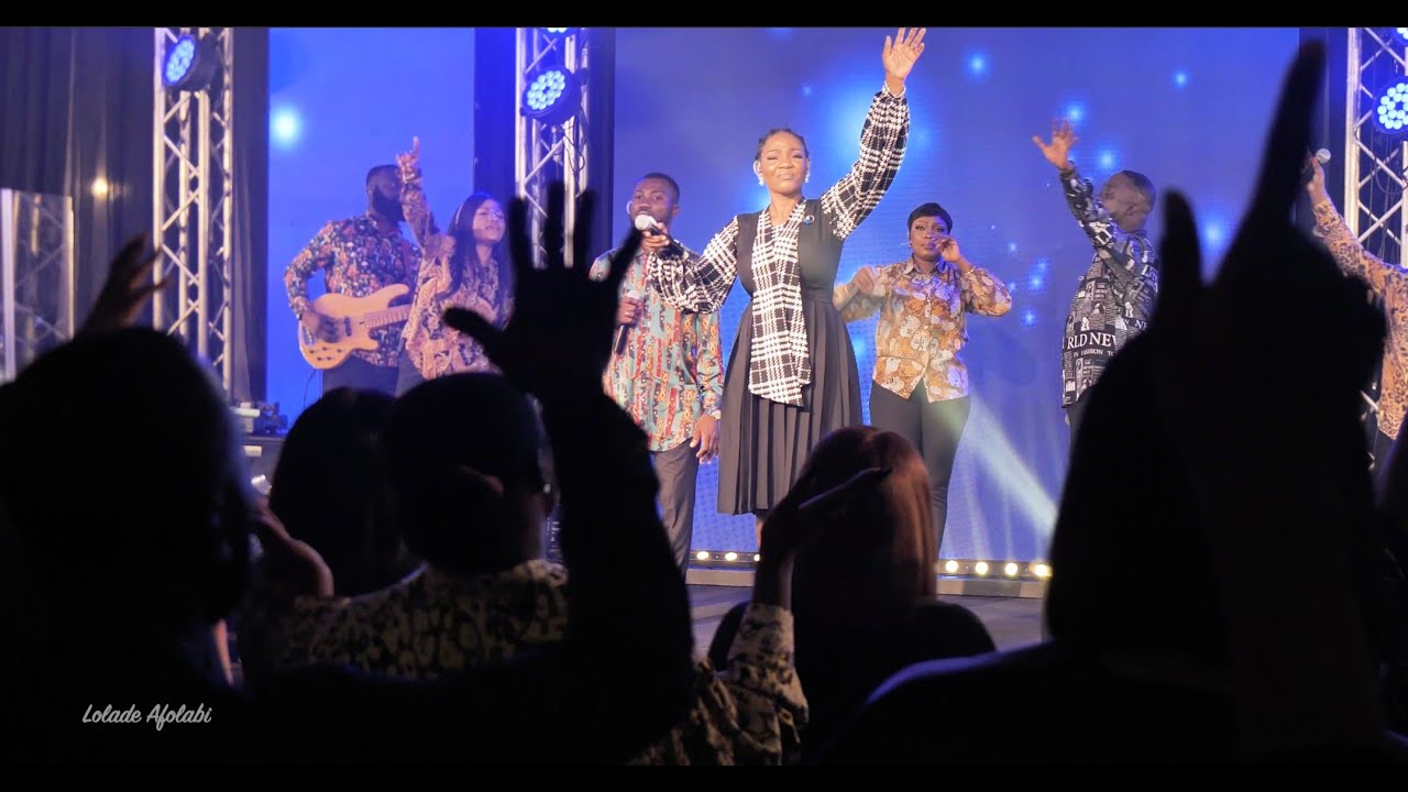 LOLADE WORSHIP MEDLEY