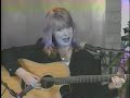 Nancy Wilson demonstrates the intro to Crazy On You