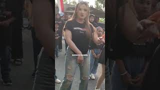 Download lagu Dancer syantik #dancerkarnaval #shorts #shortsvideo mp3