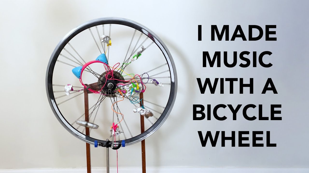 Fare musica con una ruota di bicicletta