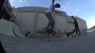 preview picture of video 'Flat rail training at Urban X skatepark (10 tricks)'