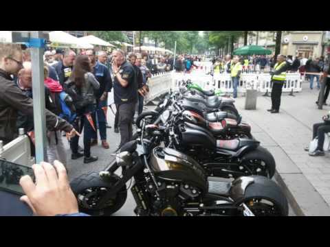 Harley Davidson Porsche Design 360er hinten 200er vorne