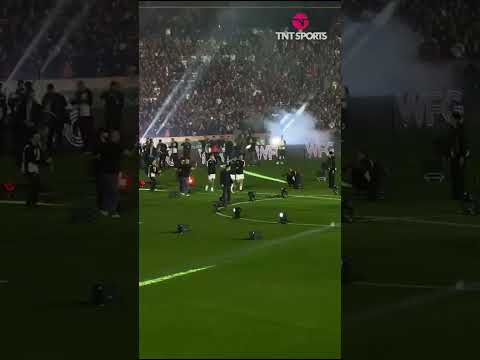 Ovación para los #Campeones 🏆🇦🇷 #Scaloni, #Paredes y también #DiMaría fueron aplaudidos 👏🏼