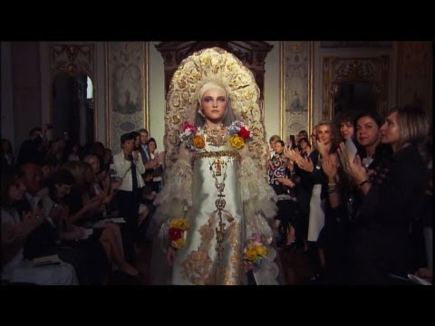 fashiontv | FTV.com - PARIS HC F/W 09-10-CHRISTIAN LACROIX SHOW