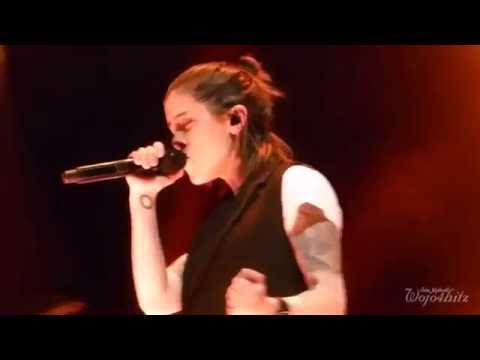 5/26 Tegan & Sara - FIRST PERFORMANCE of White Knuckles! @ TCU Place, Saskatoon, SK 9/09/16
