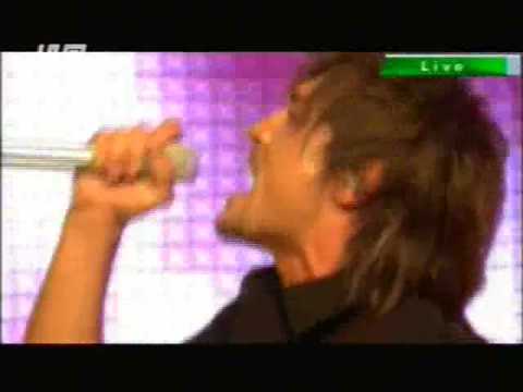 Dima Bilan Performs at Junior Eurovision (High Quality)