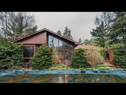 I Discovered an UNTOUCHED Abandoned 1960's Mid Century Dream Home! Where did they go???
