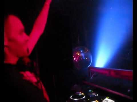 Muzikjunki & Marco den Held - Rush