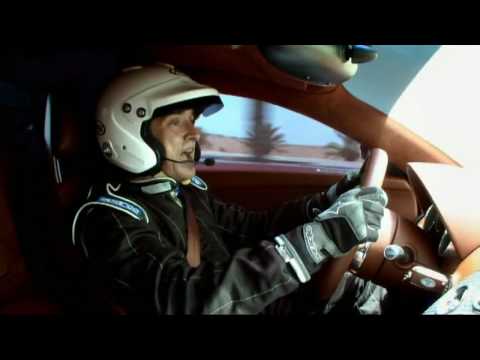 Bugatti Veyron vs Mclaren f1