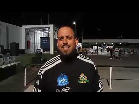 Jeser Tapia, entrenador de la UD Guargacho ante el CF Juventud Laguna