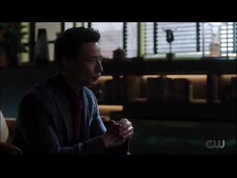 Riverdale 5x12 Marty Mantle Talks off Hiram to stop using his son for mafia staff. Reggie brings gun