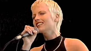 New &amp; Enhanced! Best Version of Sunday, Fleadh Festival 94 (The Cranberries)