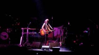 Lindi Ortega - I&#39;m Dying of a Broken Heart live Métropolis
