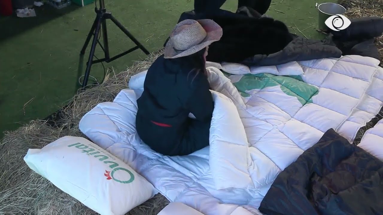 “Po sikur të ketë ndonjë çelës këtu brenda?”/ Romeo fillon aludimet, Sara: Mos, na mori në qafë…