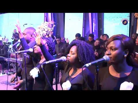 AFM PRAISE - NDINOSHAMISWA KWAZVO